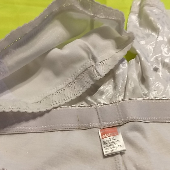 Shapewear - Picture 4 of 5